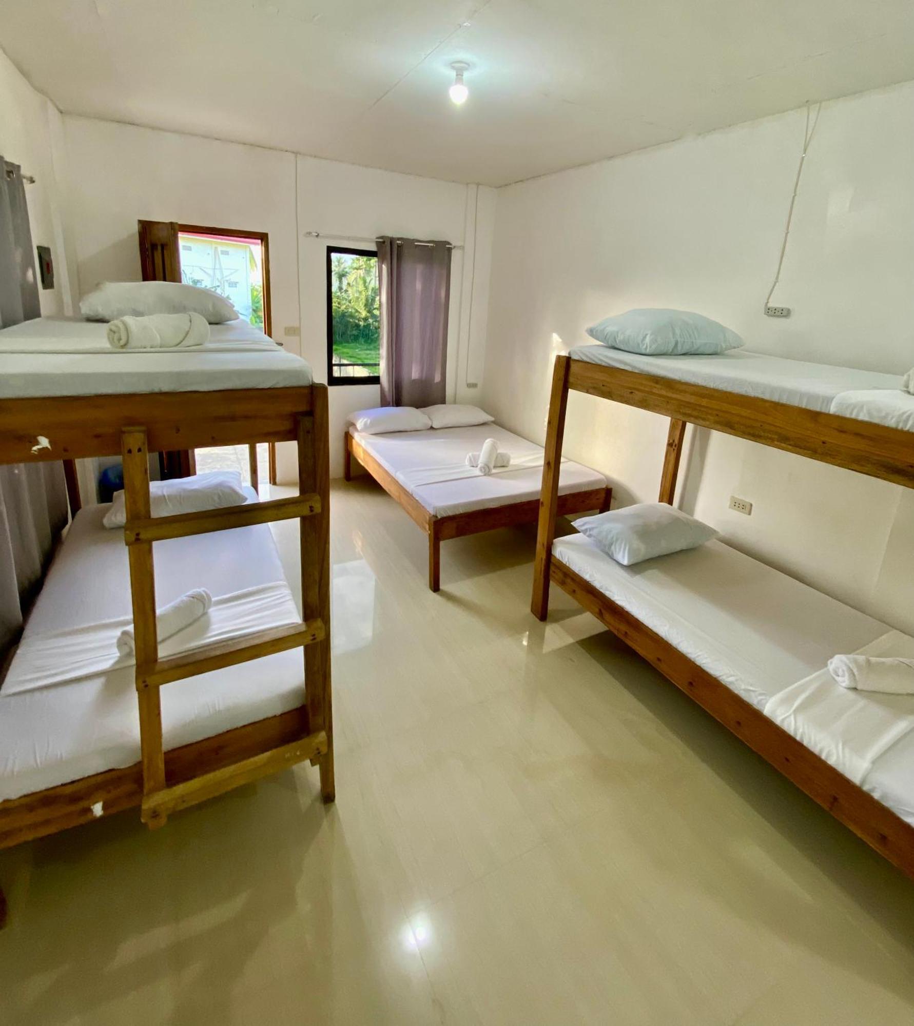 Reddot Guest House General Luna  Exteriér fotografie